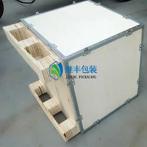 鋼帶箱